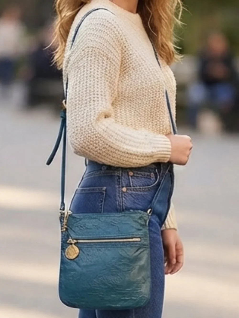 Gianni Bini Teal Blue Leather Crossbody Bag Purse Gold Hardware Minimalist Prep